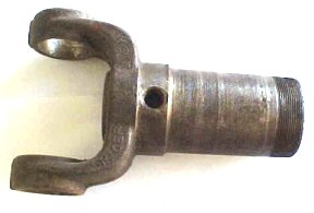 524184 DRIVESHAFT CARRIER BEARING STUD - page 1